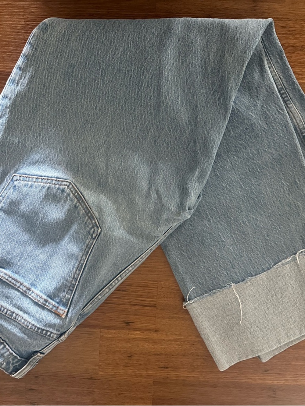 Abercrombie & Fitch Light Wash Straight-Leg Jeans, Curve Love Fit - Picture 2 of 4